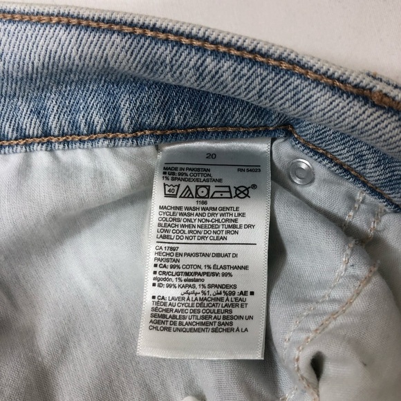 Old Navy Cotton Blend High Rise Curvy OG Straight Ripped Raw Hem Light Jeans 20 - Picture 14 of 15